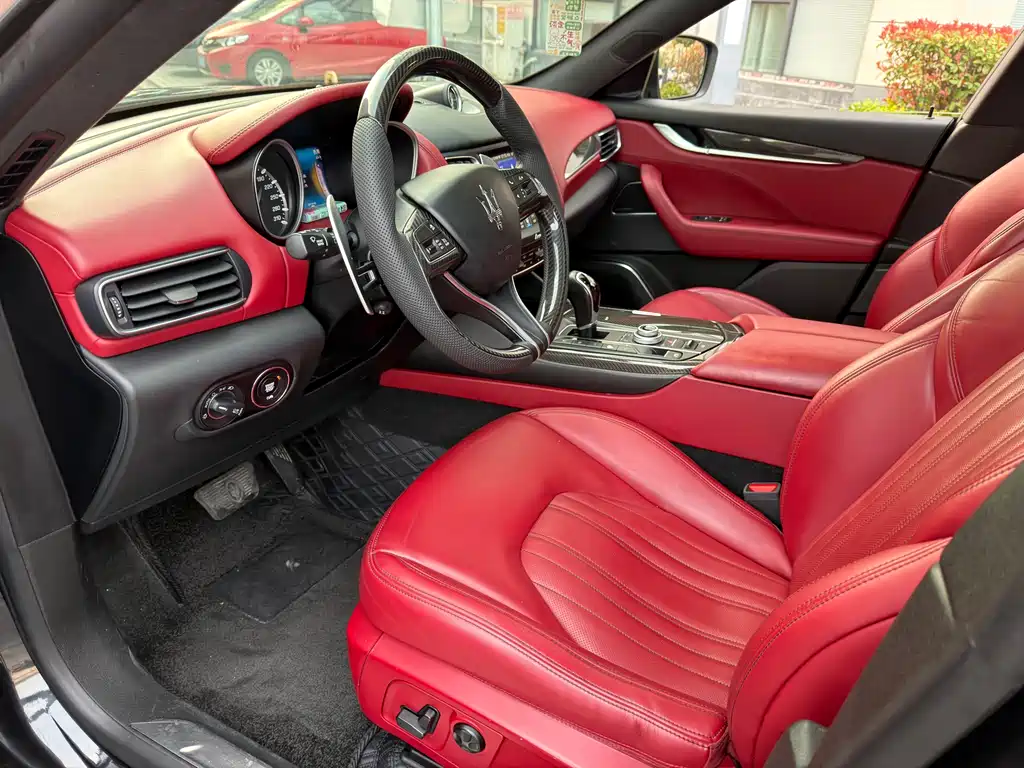 Maserati Levante 2016