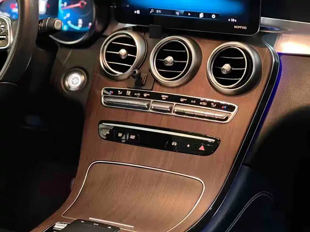 Mercedes-Benz GLC 2021 — фото 9