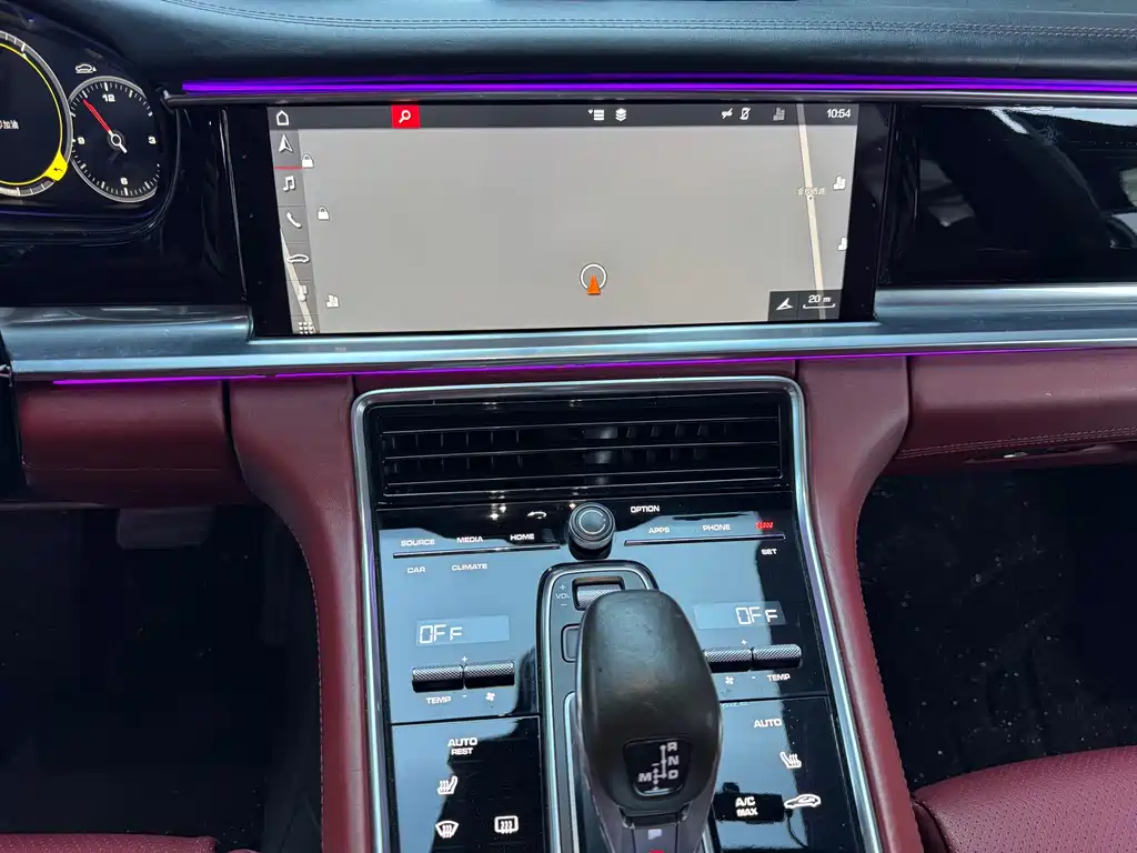 Porsche Panamera 2018 — фото 9
