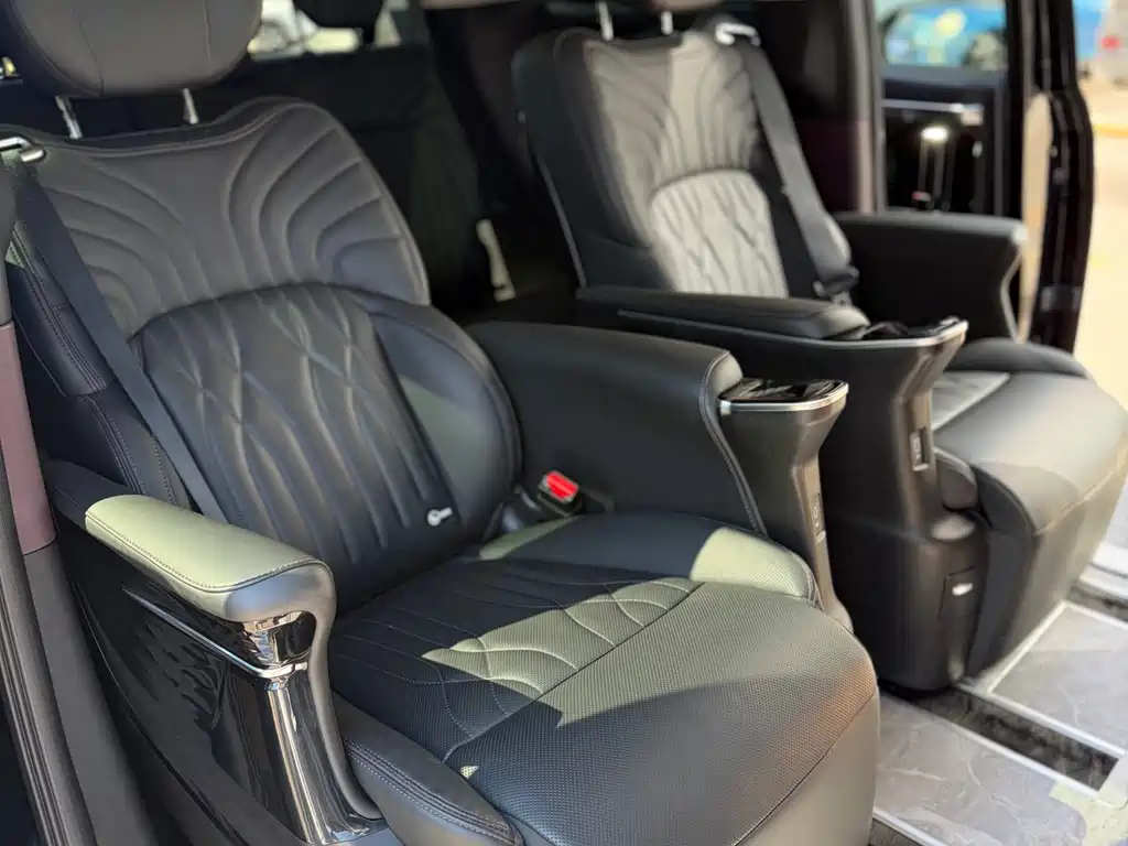 GAC Motor Trumpchi M8 2024 — фото 14
