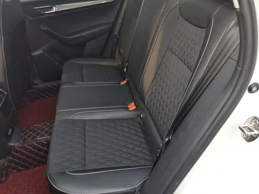 Skoda Karoq 2018 — фото 17