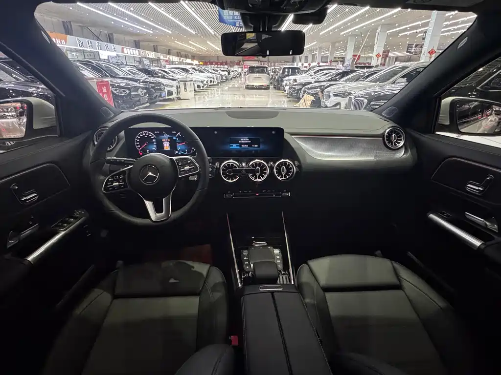Mercedes-Benz GLA 2021