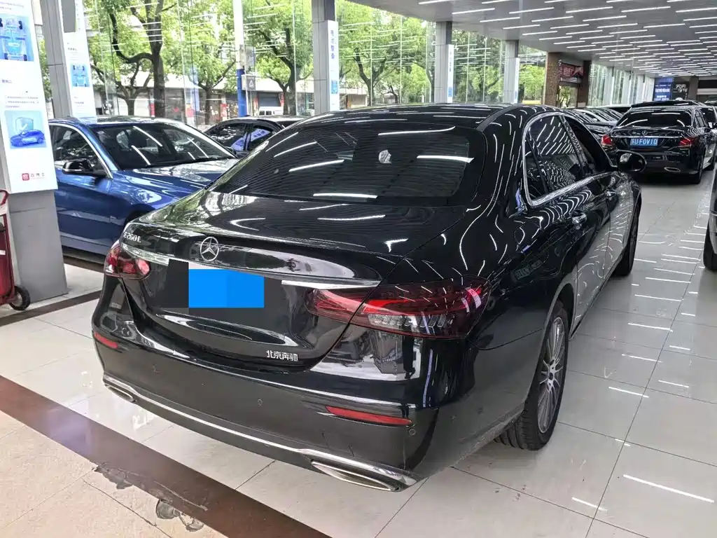Mercedes-Benz E-Class 2021