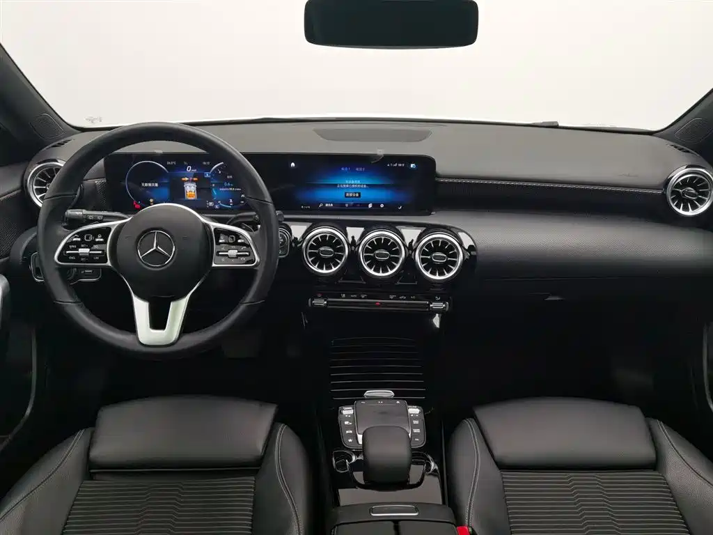 Mercedes-Benz A-Class 2022 — фото 5