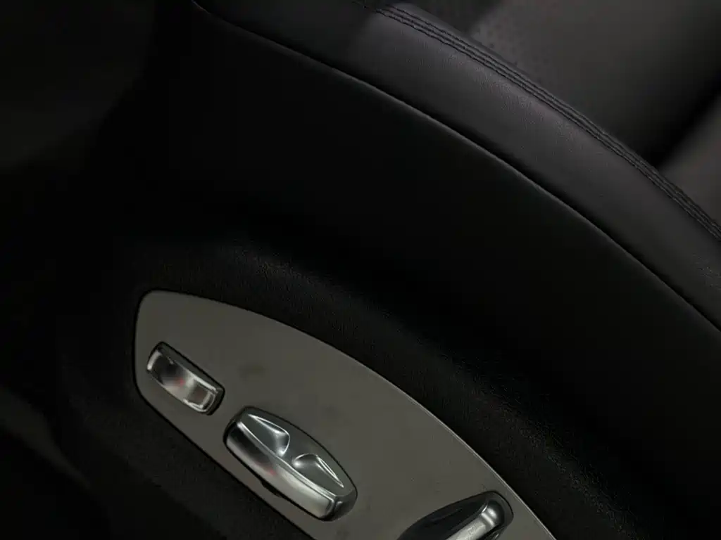 Porsche Macan 2022 — фото 16