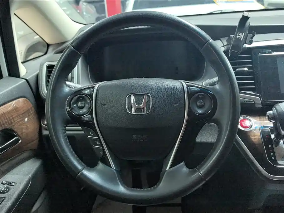 Honda Odyssey 2017 — фото 15