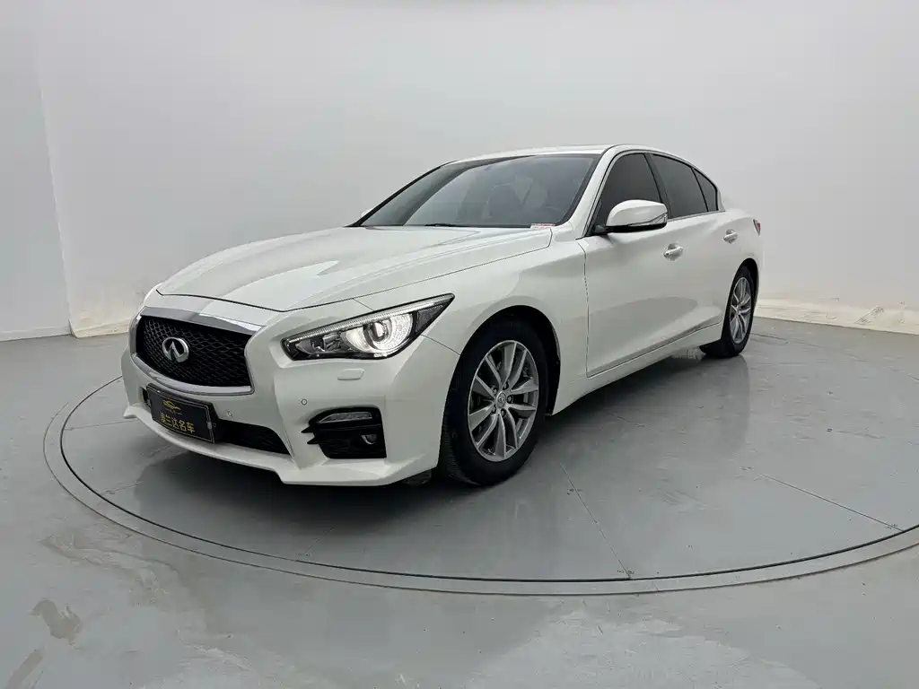Infiniti Q50 2014 — фото 1