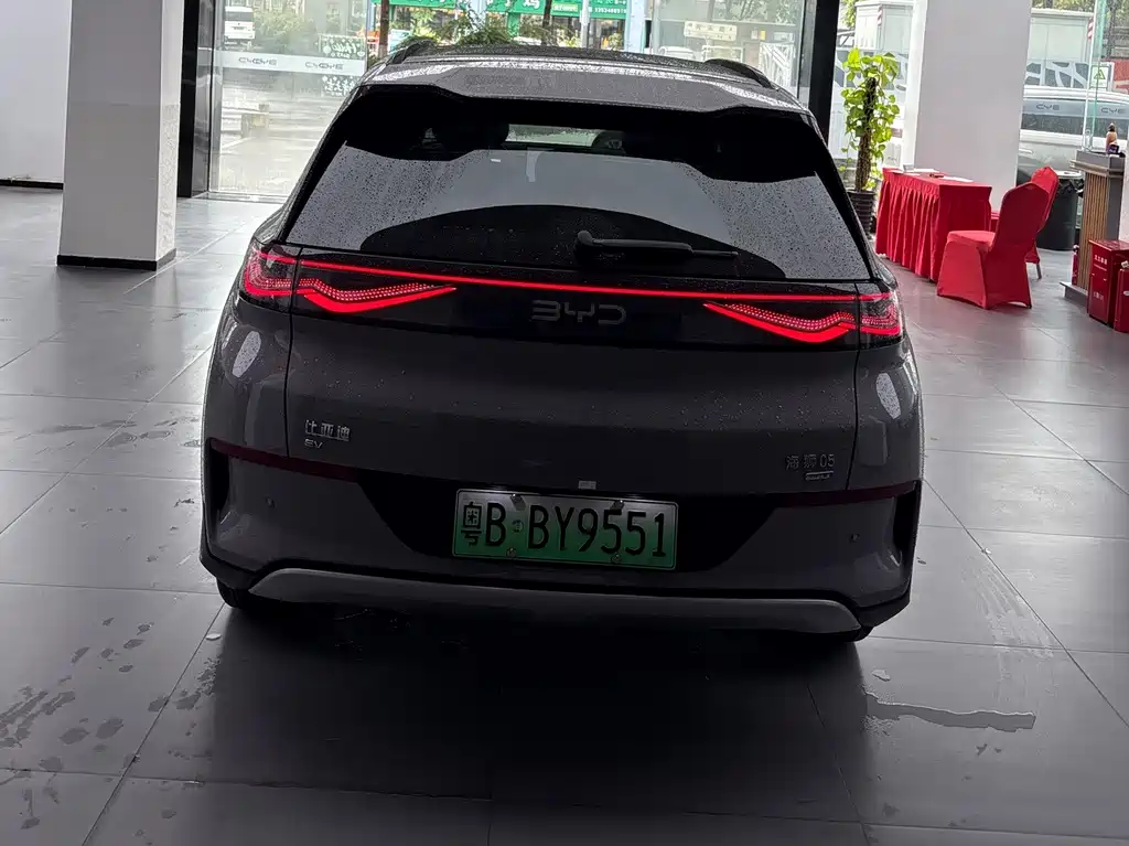 BYD Sealion 05 EV 2025 — фото 4