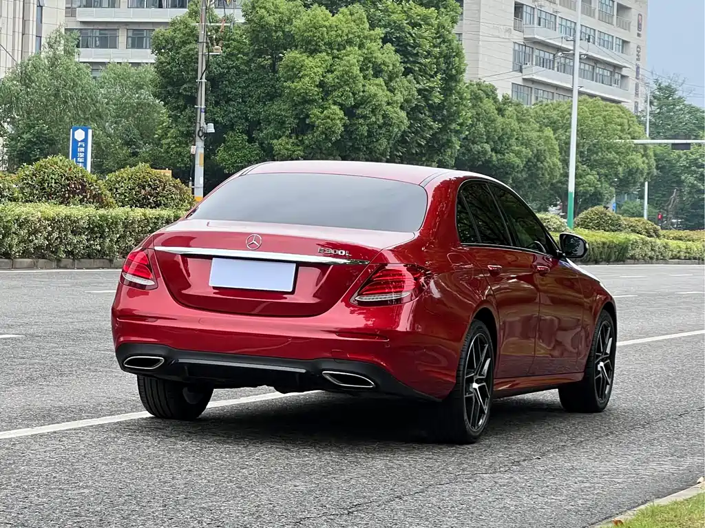 Mercedes-Benz E-Class 2017 — фото 3