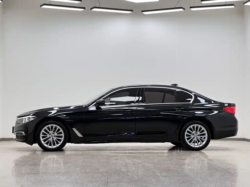 BMW 5 Series 2019
