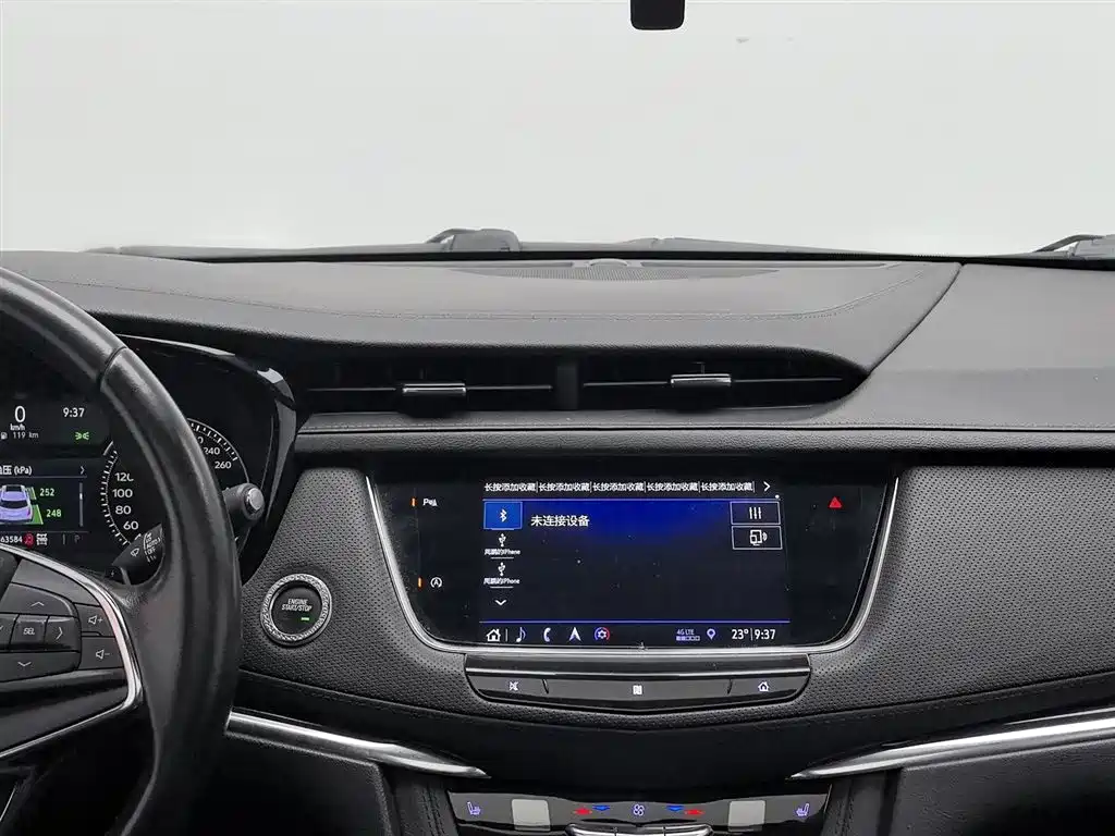 Cadillac XT5 2019 — фото 12