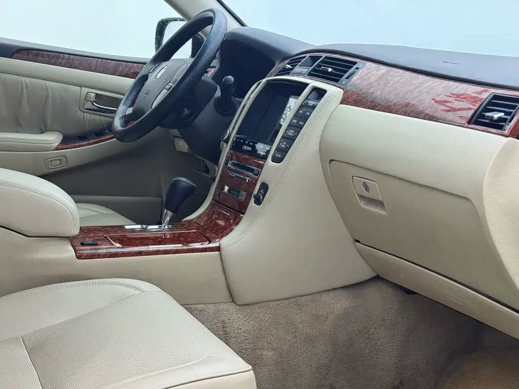 Toyota Crown 2006 — фото 12