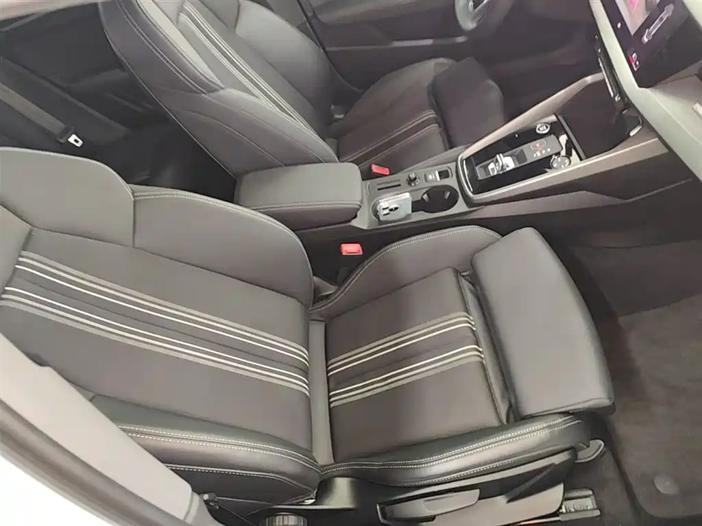 Audi A3 2023 — фото 25