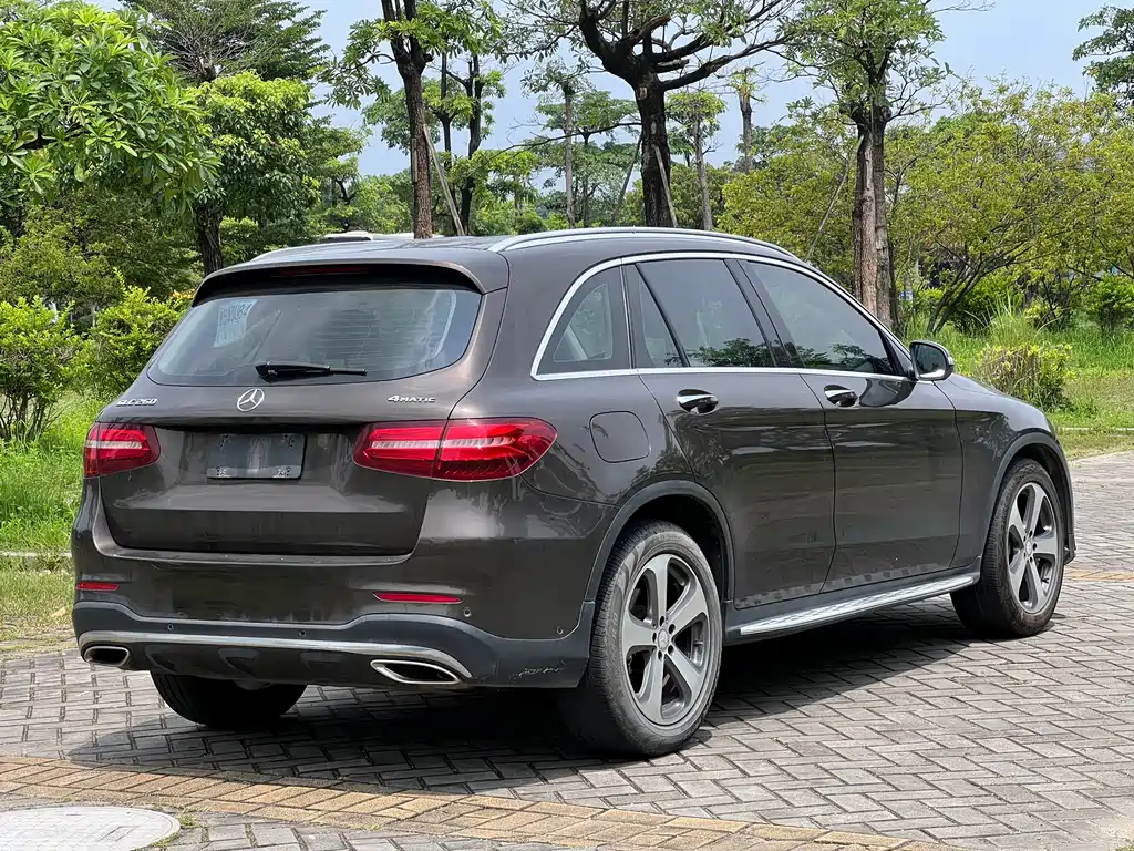 Mercedes-Benz GLC 2017 — фото 11