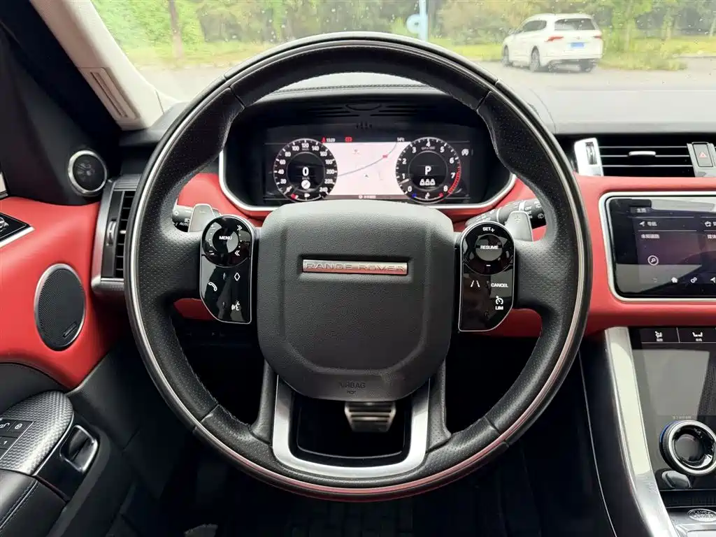 Land Rover Sport 2020 — фото 11