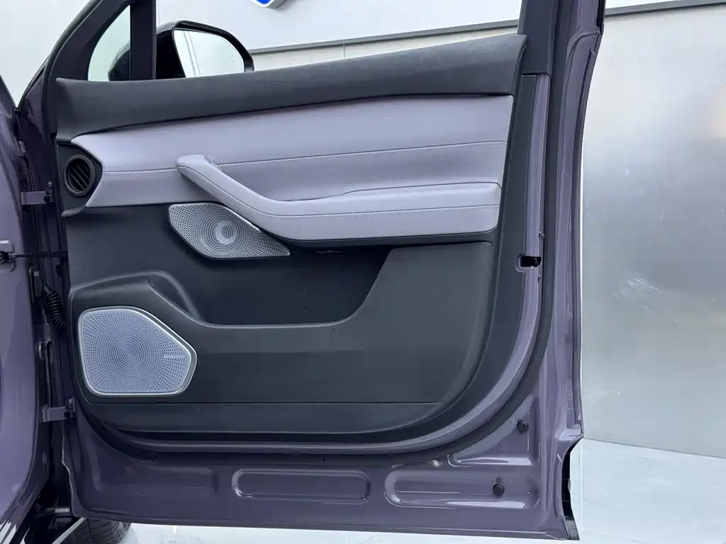 NIO EC6 2025 — фото 18