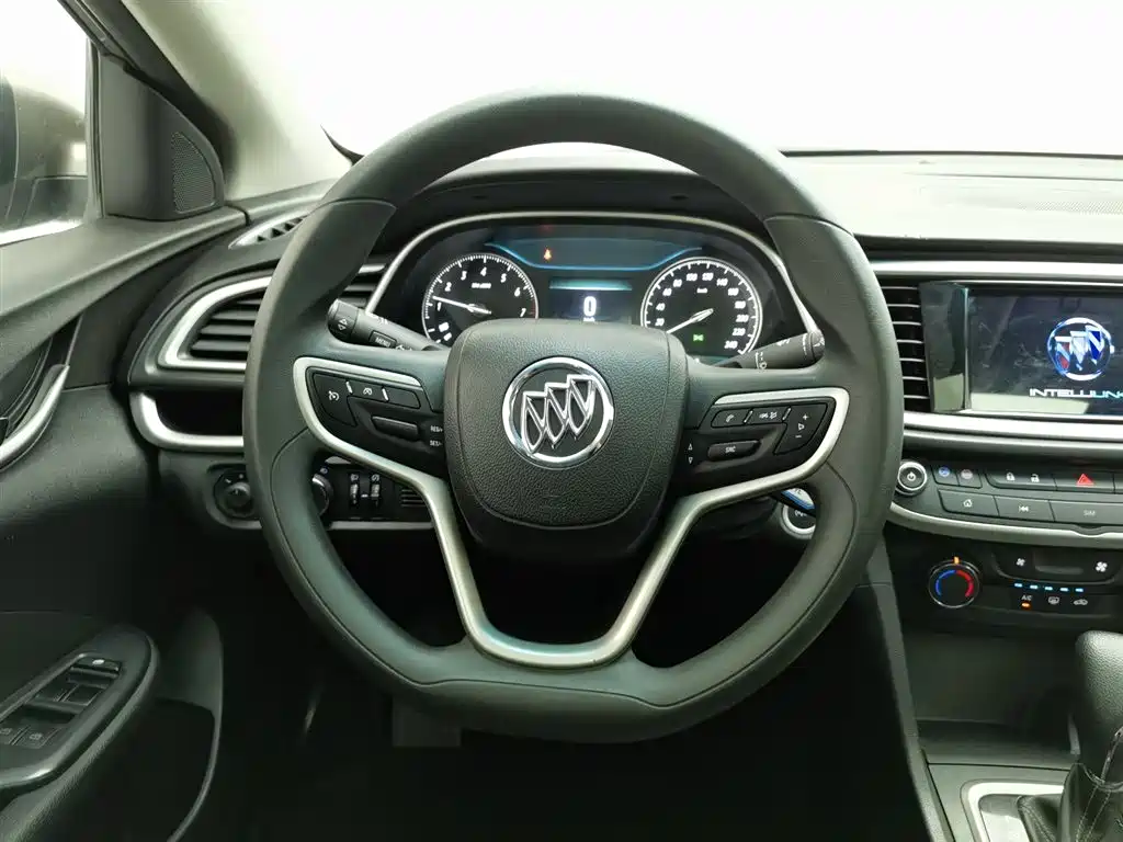 Buick Excelle 2021 — фото 11
