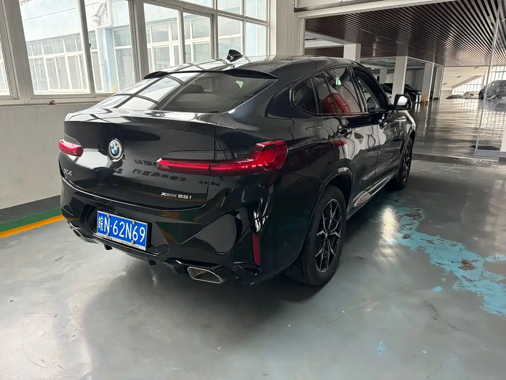 BMW X4 2022 — фото 4
