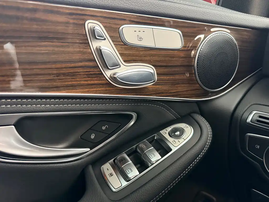 Mercedes-Benz GLC 2018 — фото 13