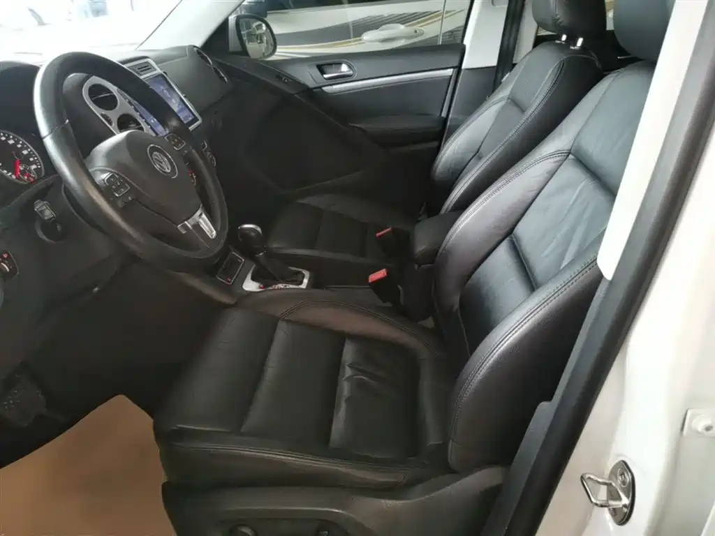 Volkswagen Tiguan 2015 — фото 15