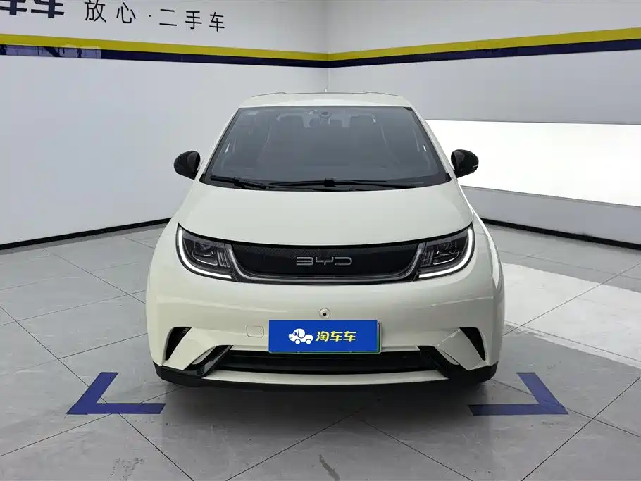 BYD Dolphin 2023