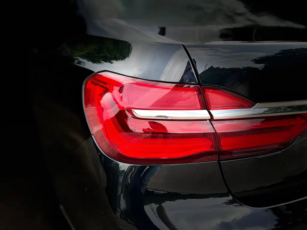 BMW 7 Series 2016 — фото 13