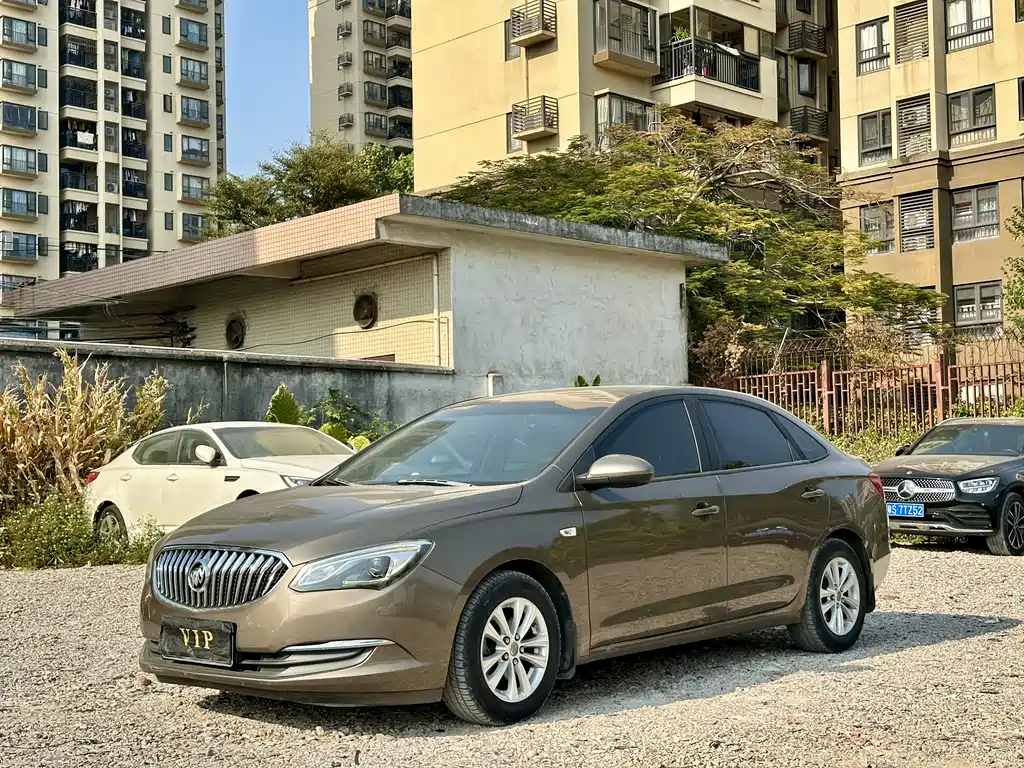Buick Excelle 2017 — фото 1