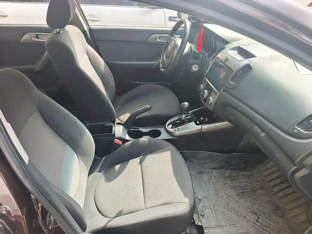 Kia Forte 2013 — фото 4
