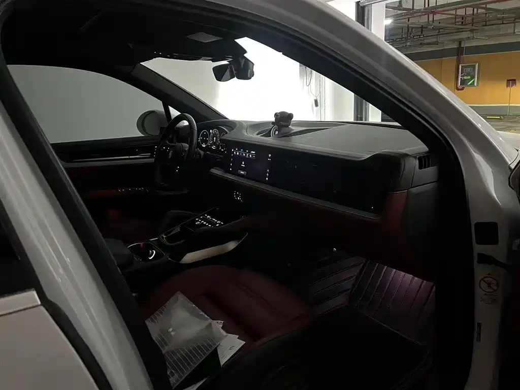 Porsche Cayenne 2024