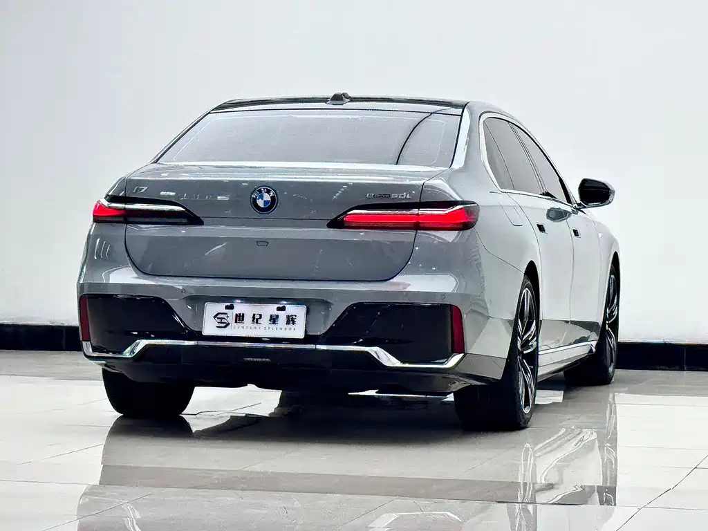 BMW i7 2023 — фото 11