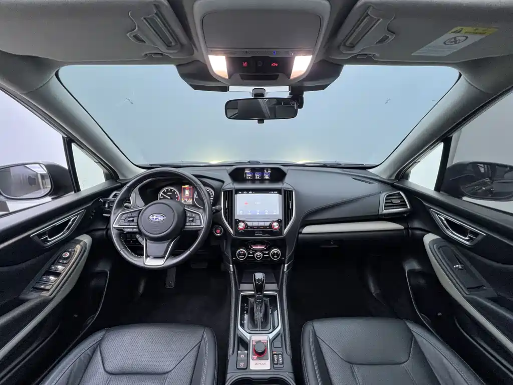 Subaru Forester 2022 — фото 23