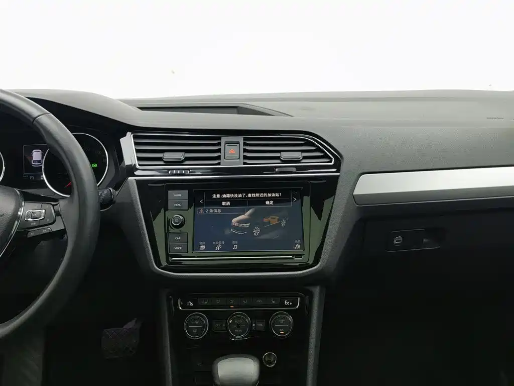 Volkswagen Tiguan L PHEV 2020 — фото 12