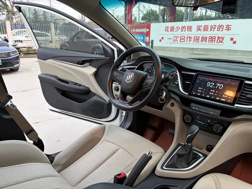 Buick Excelle 2019 — фото 11