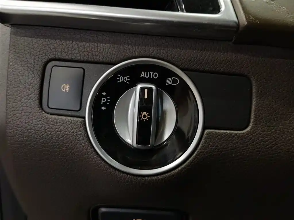 Mercedes-Benz GLE 2015 — фото 21