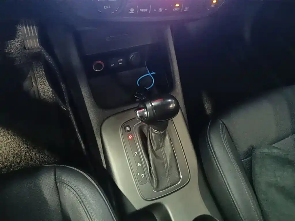 Kia K3 2015 — фото 14