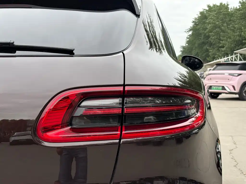 Porsche Macan 2015 — фото 17