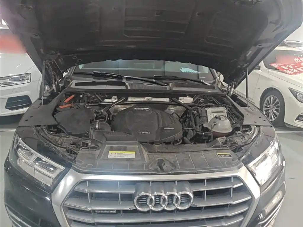 Audi Q5L 2019 — фото 20