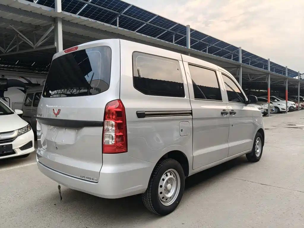 Wuling Hongguang V 2023 — фото 24