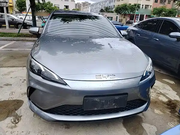 BYD Seal 05 DM-i 2025