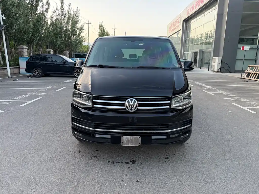 Volkswagen Multivan 2017 — фото 2