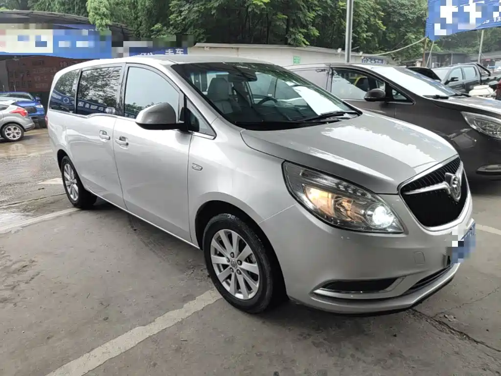 Buick GL8 2017