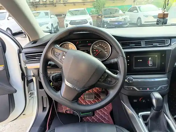 Peugeot 408 2017