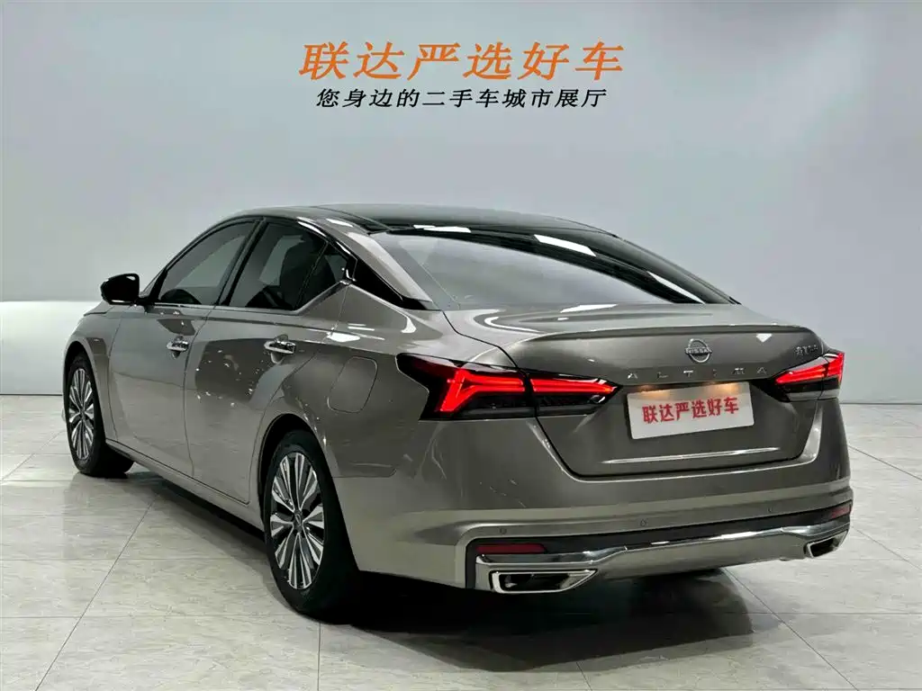 Nissan Teana 2022 — фото 23