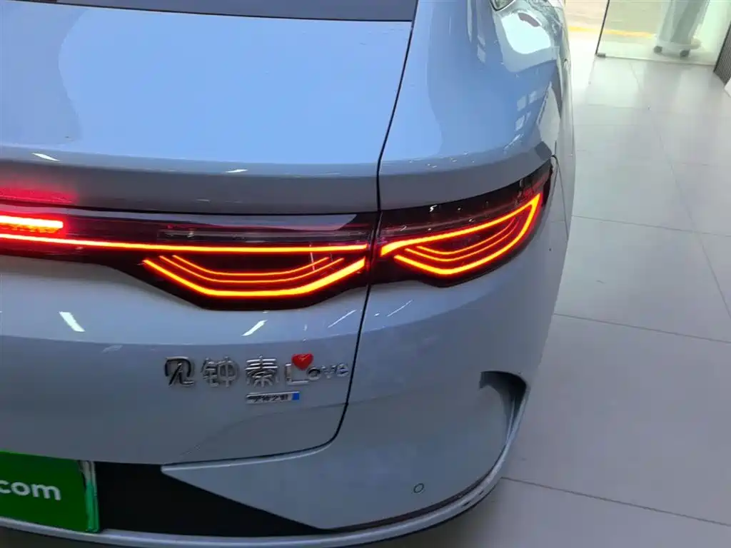 BYD Qin L 2025 — фото 8