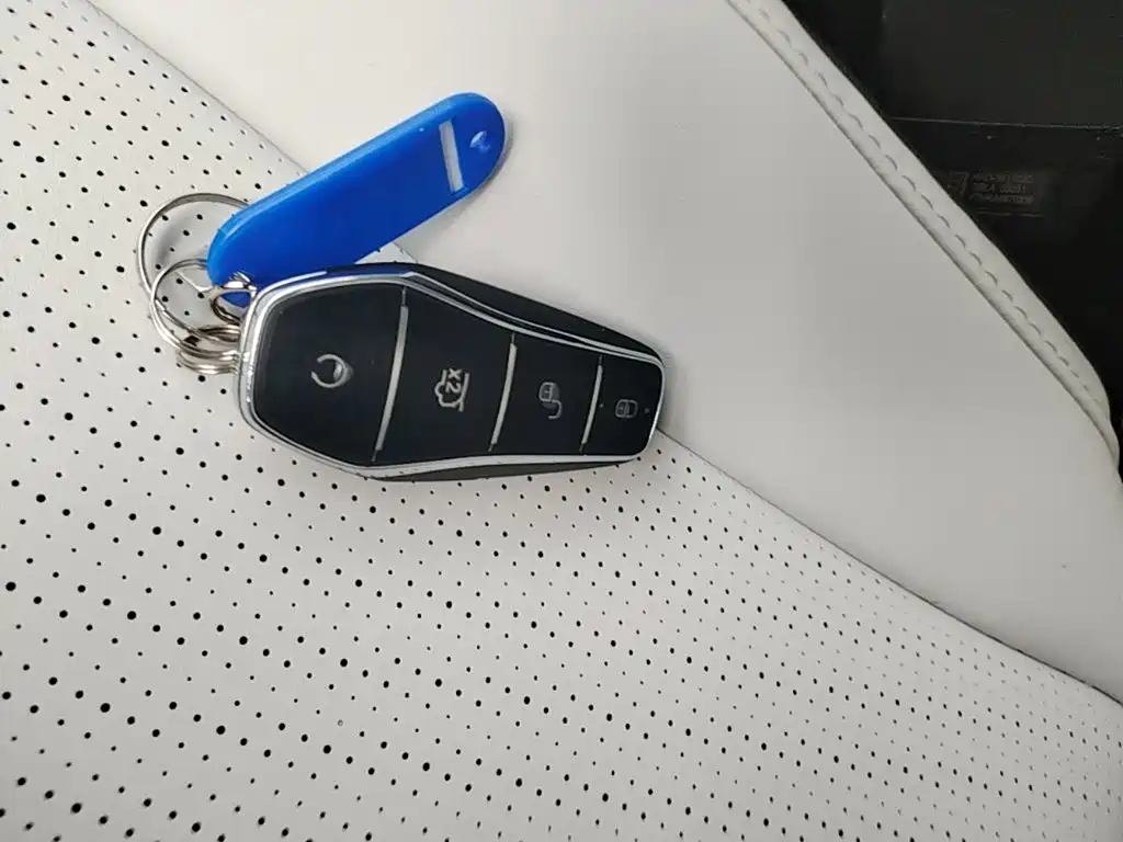BYD Seal 05 DM-i 2025 — фото 9