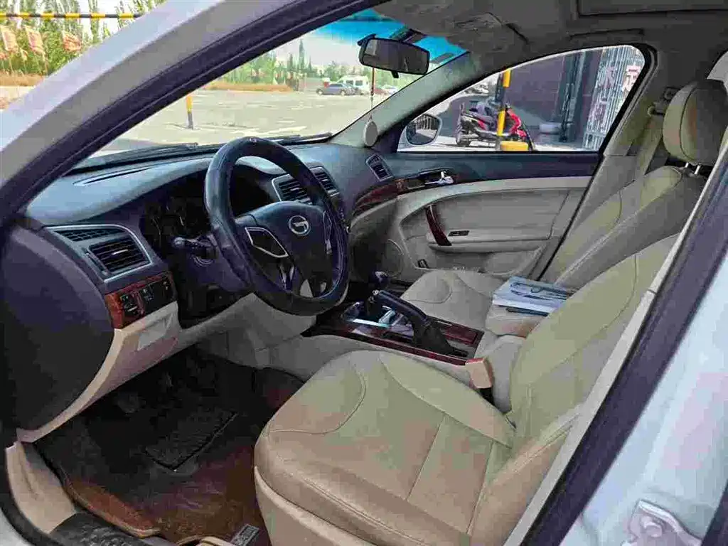GAC Motor Trumpchi GA5 2014