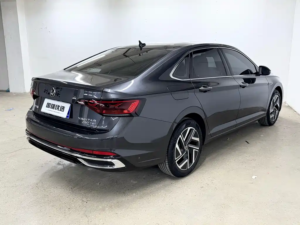 Volkswagen Sagitar 2022