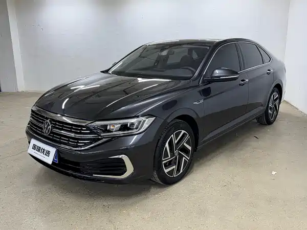 Volkswagen Sagitar 2022