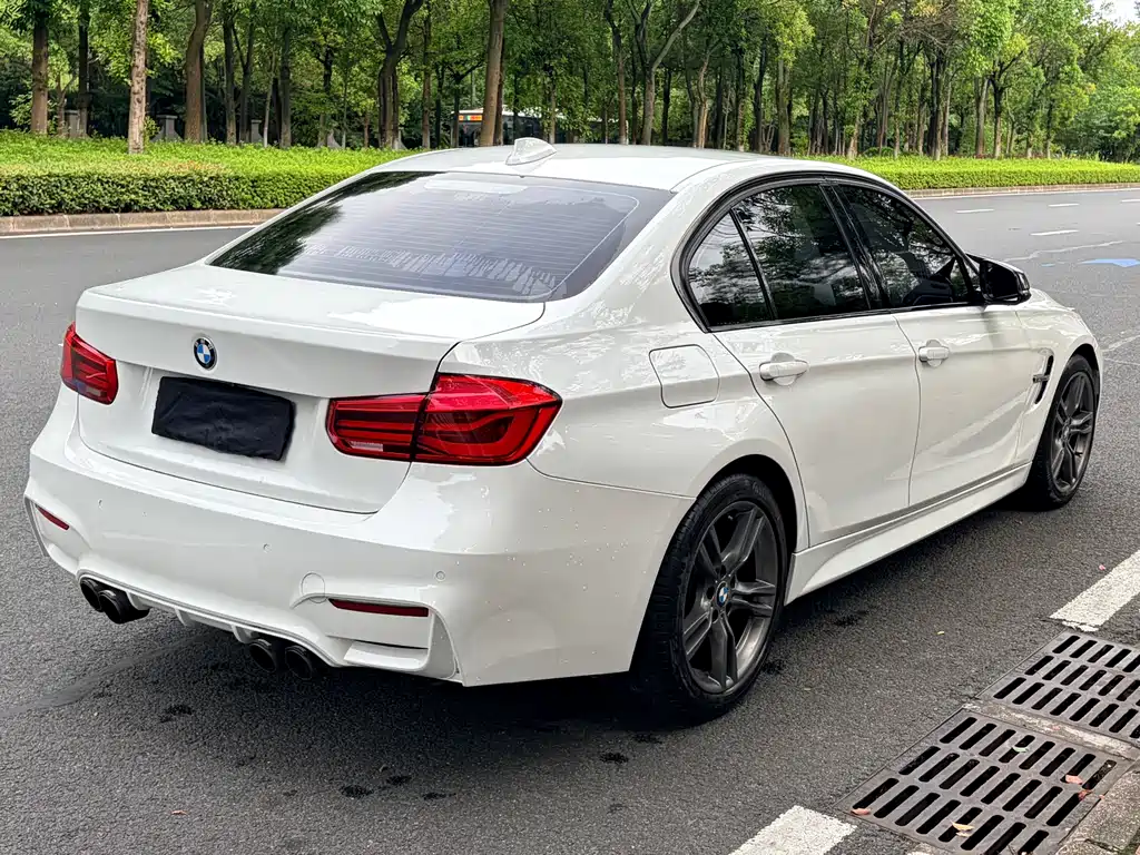 BMW 3 Series 2019 — фото 8