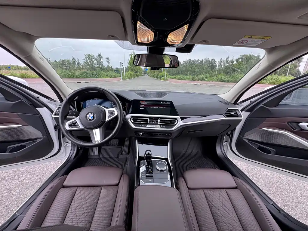 BMW 3 Series 2022 — фото 11